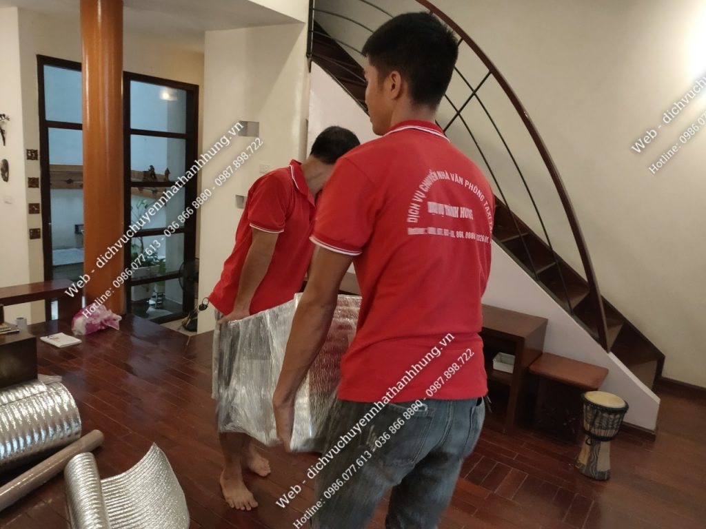 Đóng gói đồ đạc, tháo gỡ trang thiết bị & Bốc xếp vận chuyển sang nhà mới