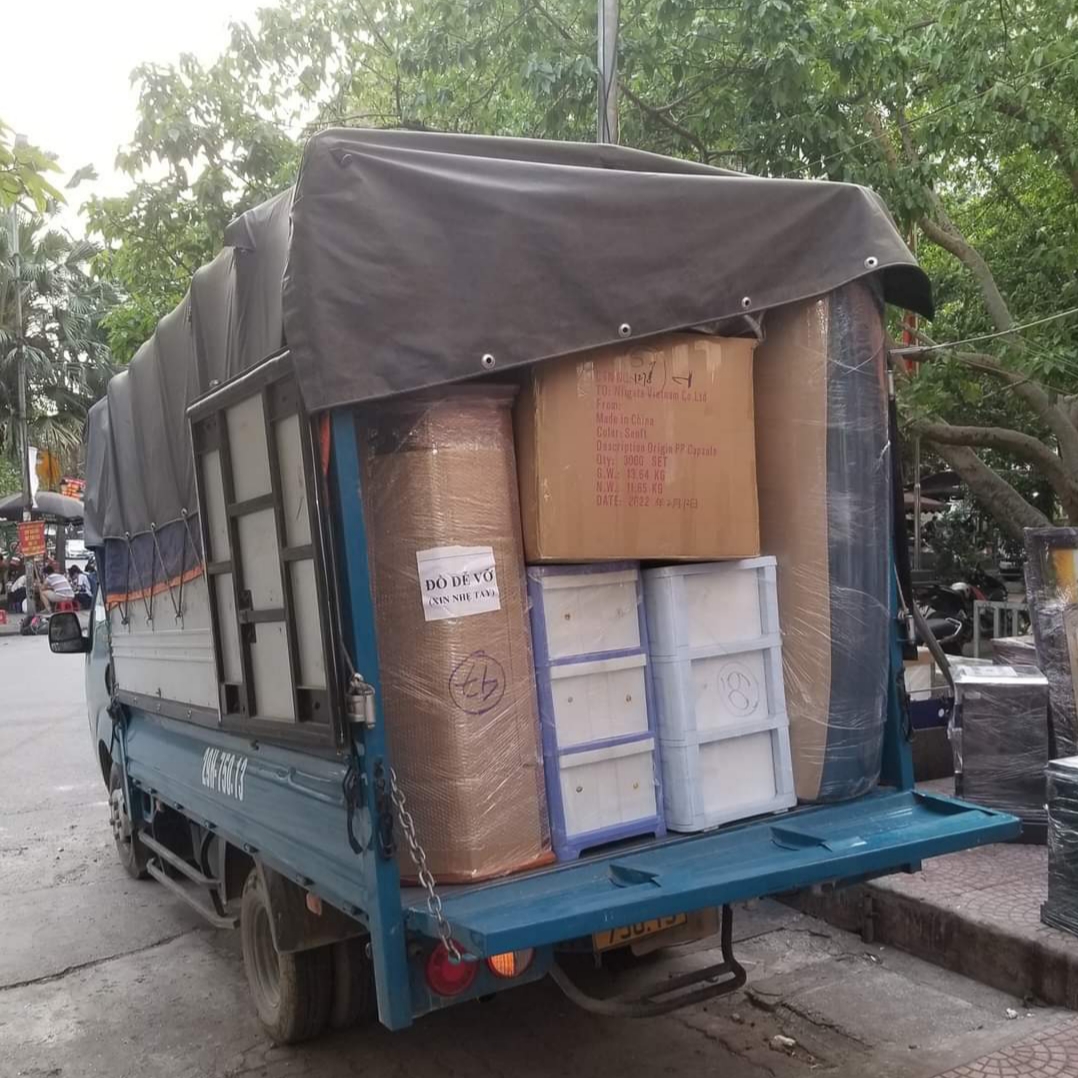Xe Thành Hưng trung chuyển hàng Bắc Nam