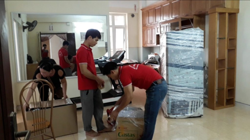 chuyen nha tron goi quan 8